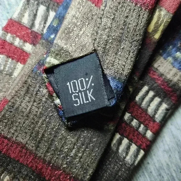 Vintage Evan Picone Sport Abstract Tie 100% Silk Tan Blue Maroon - Picture 5 of 6